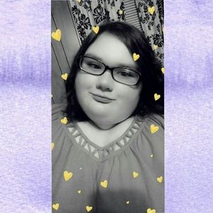 Meet your Posher, Crystal